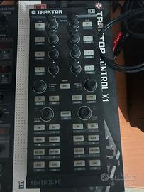 Audio 8 dj traktor  e controller x1 traktor