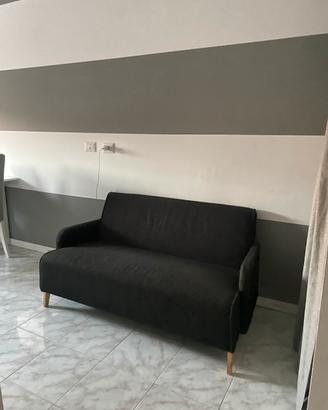 Piccolo divano da soggiorno