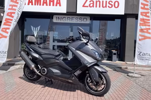 Yamaha T Max 530 Akrapovic
