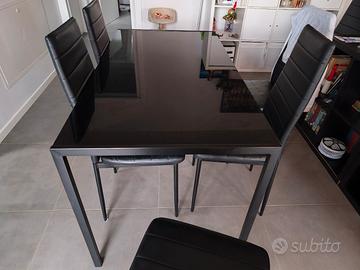 Tavolo pranzo da 4/6 persone Vetro nero 