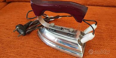 Ferro da stiro Epoca  "Cerea Universal Milano"