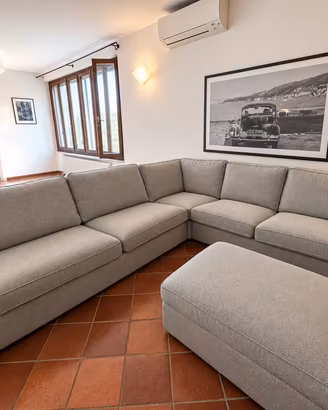Divano IKEA KIVIK angolatr 5 posti + pouf - grigio