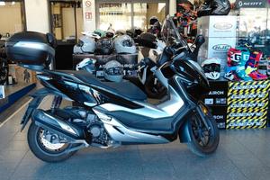 Honda Forza 300