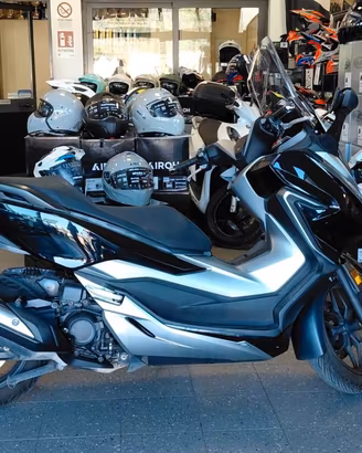 Honda Forza 300
