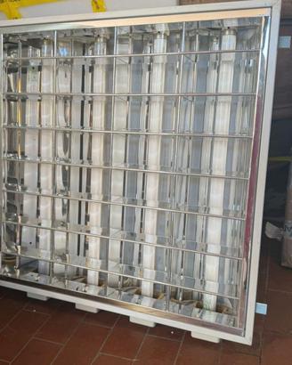 Plafoniere industriale a tubi