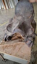 Sella vintage in pelle per asino e cavallo