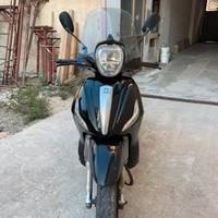 Beverly 350