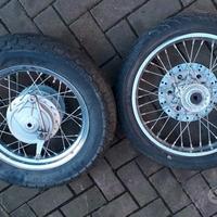 Shadow 125 : cerchi faro km radiatore