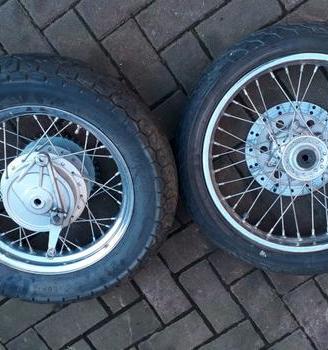 Shadow 125 : cerchi faro km radiatore