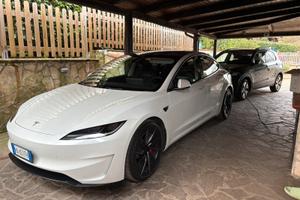 Tesla model 3 performance