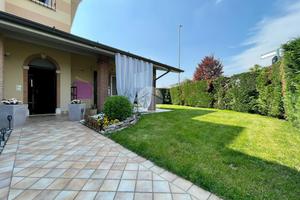 PORZIONE DI BIFAMILIARE A BERLINGO