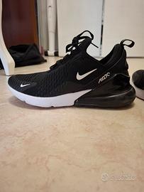 Nike Air Max 270 Black/White 
Taglia 42.5