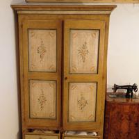 Mobile Fiorentino dipinto a mano