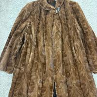 Pelliccia in code di visone naturale