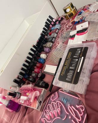 Set completo di unghie