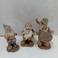 3 nani da giardino in plastica?