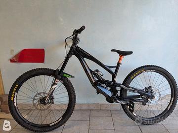 MTB Downhill YT Tues