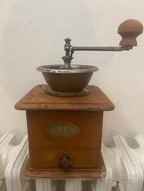 Macina caffè “Tre Spade” vintage