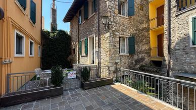 RUSTICO A TORRI DEL BENACO