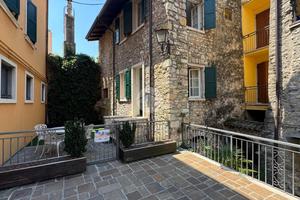RUSTICO A TORRI DEL BENACO