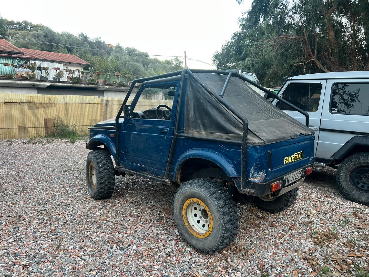 Suzuki Samurai 1989 photo 2