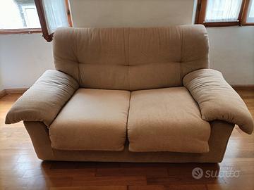 Set divani 2 posti e 3 posti