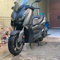 Yamaha Xmax 400