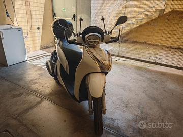 Honda SH Mode 125 – Solo 524 km – Pari al nuovo*
