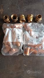 Stock raccordi saldare rame  T 28 Man 35 boc. 28