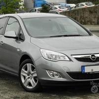 Opel astra 2011 ricambi