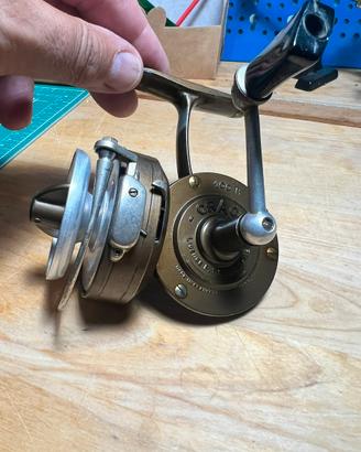 Crack 100/vintage/Abu/spinning/Avico