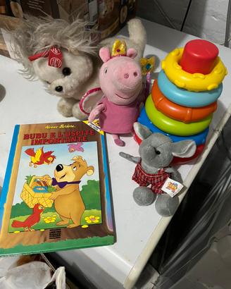 Gioco , peluche e libro