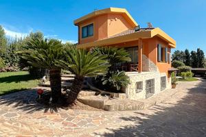 Villa con piscina e finiture di pregio