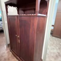 Armadio in legno massello    900