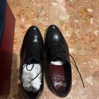 Scarpe eleganti da uomo artigianali