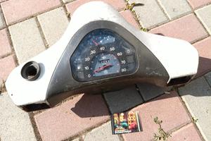 manubrio plastica vespa piaggio 50 v n contachilom