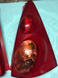 Faro posteriore DX-SX Peugeot 107-Citroen C1