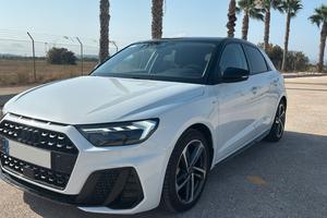 Audi A1 Sportback 30 1.0 tfsi Identity Black 116cv