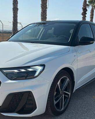 Audi A1 Sportback 30 1.0 tfsi Identity Black 116cv