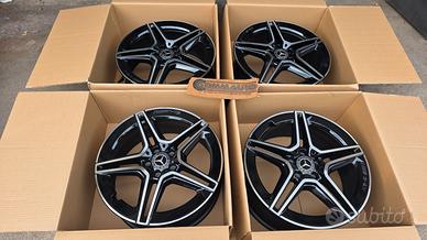 Cerchi in lega nuova mercedes gla AMG raggio 19 or