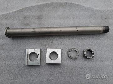 PERNO RUOTA POSTERIORE YAMAHA R1 R1M 2015 / 2024