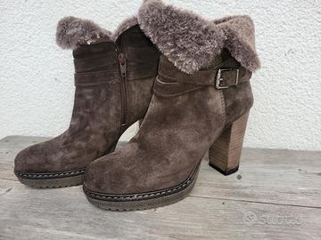 scarpe tacco con risvolto pelliccia 36