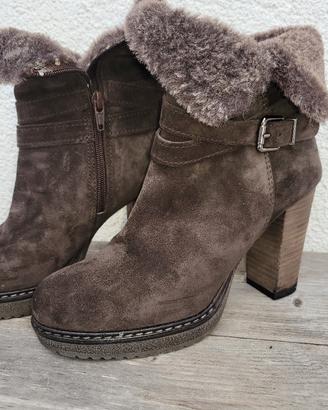 scarpe tacco con risvolto pelliccia 36