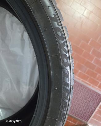 Gomme invernali 215/40 R18