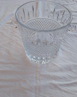 Vaso in vetro trasparente