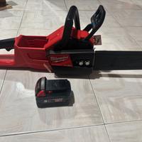 Motosega Milwaukee, nuova con 1 batteria