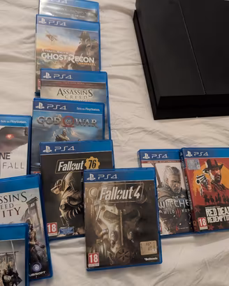 PlayStation 4 PS4 + 2 Controller+ 11 giochi 