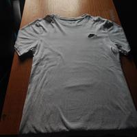 T-shirt Nike bianca uomo/donna - logo ricamato 