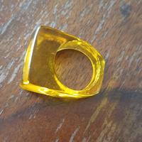 anello giallo originale in plastica