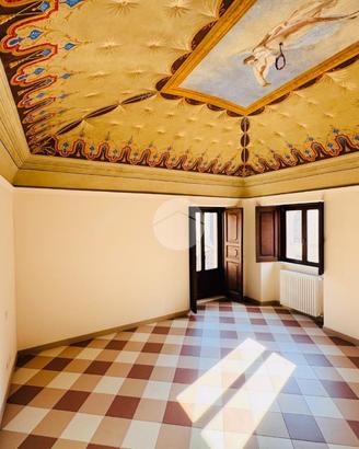 4 LOCALI A L'AQUILA